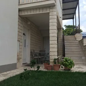  Apartamento Apartmani Mare